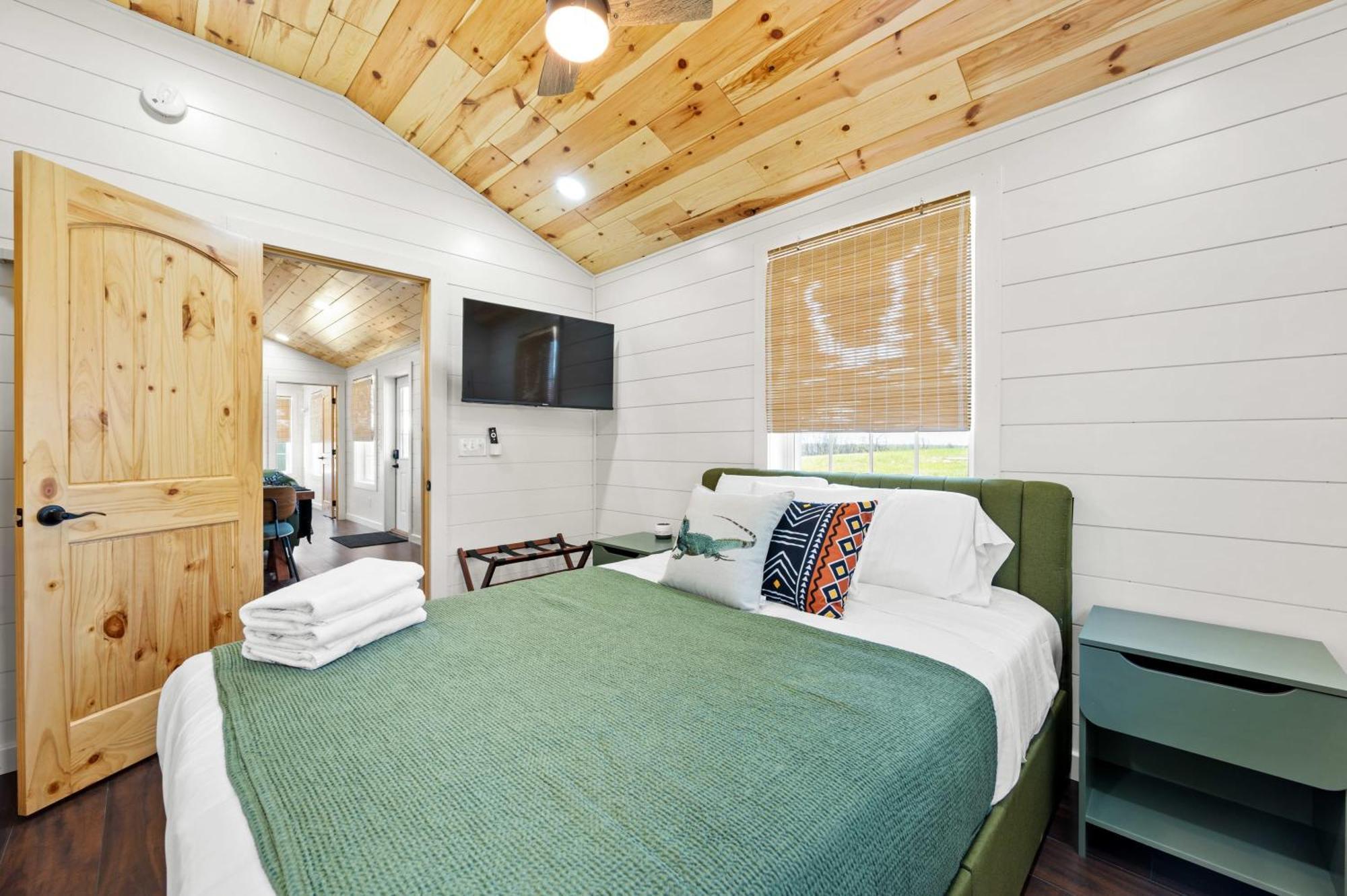 The Lodges At Eden Reserve - Pet Friendly Cabins Near Ark Williamstown Exterior foto