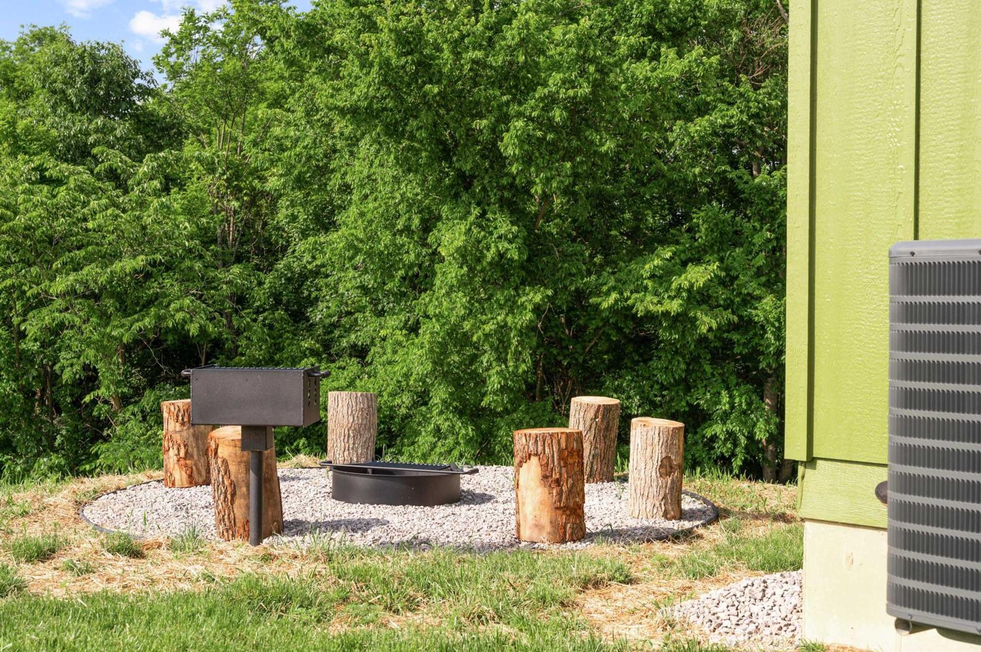 The Lodges At Eden Reserve - Pet Friendly Cabins Near Ark Williamstown Exterior foto